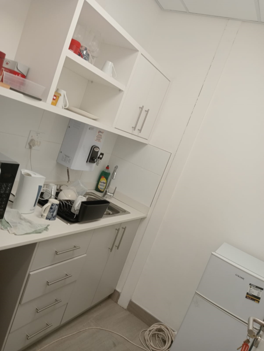 To Let commercial Property for Rent in Bonnie Brae Western Cape